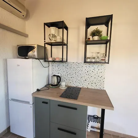 Olive And Herb Retreat * פולה