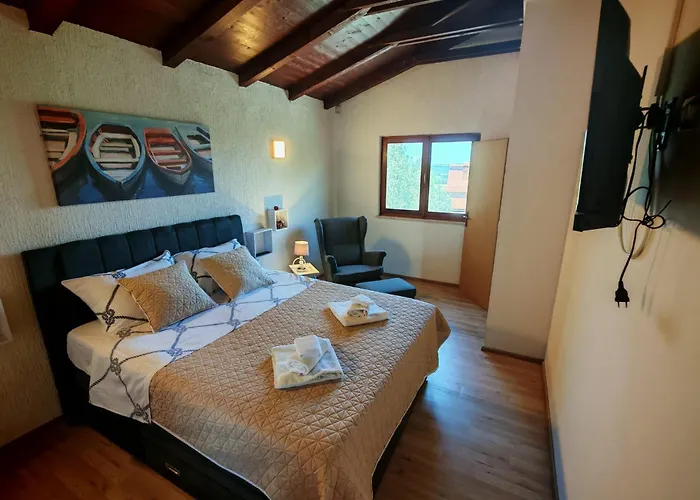 아파트 Olive And Herb Retreat 풀라